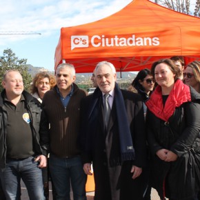 El grup local C’s Sant Vicenç dels Horts fa la seva presentació oficial en el municipi amb una carpa informativa El grup local C’s Sant Vicenç dels Horts fa la seva presentació oficial en el municipi amb una carpa informativa